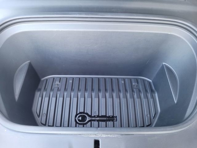 Used 2022 Tesla Model Y Long Range image 19