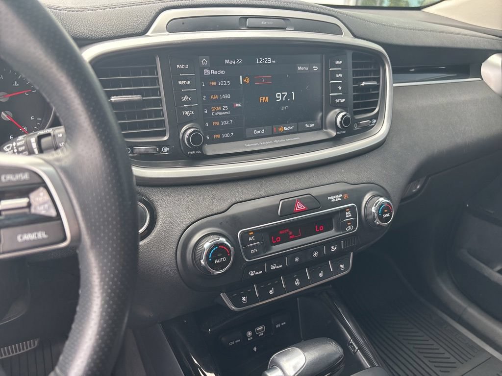 Certified 2019 Kia Sorento SX w/ SX Touring Package AWD/4WD image 12