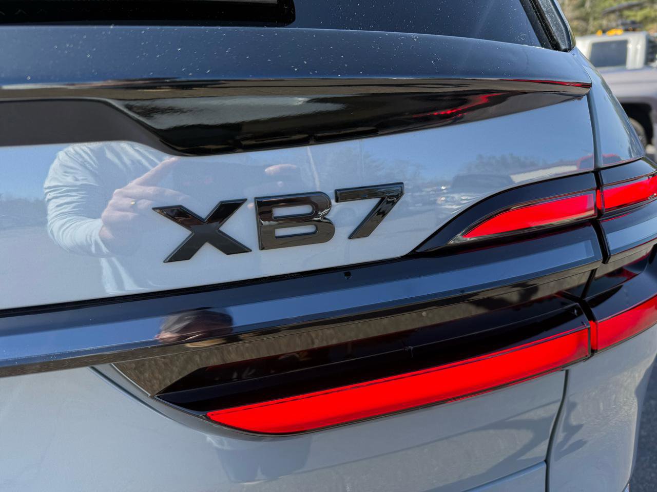 Used 2025 BMW X7 M60i image 11