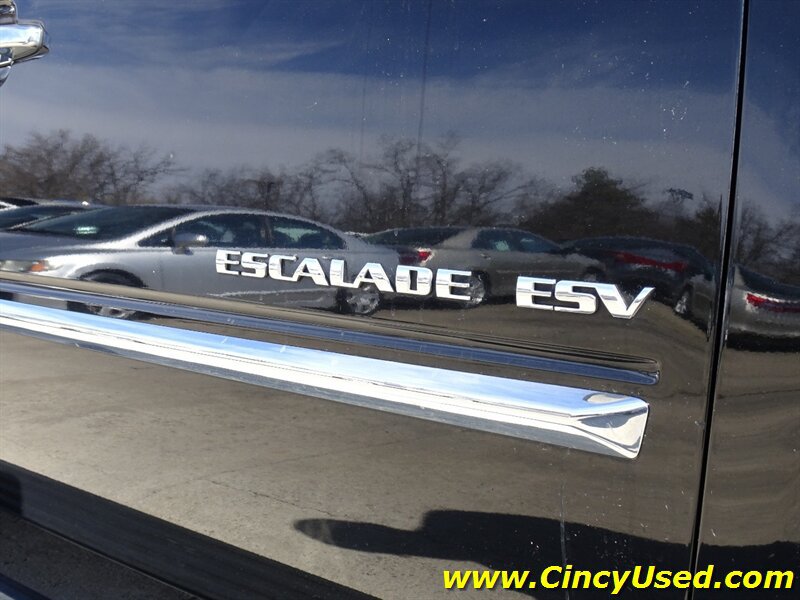 Used 2012 Cadillac Escalade ESV Luxury AWD/4WD image 27