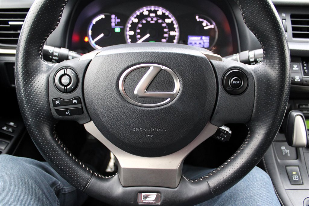 Used 2015 Lexus CT 200h w/ F Sport w/Nuluxe Interior image 28