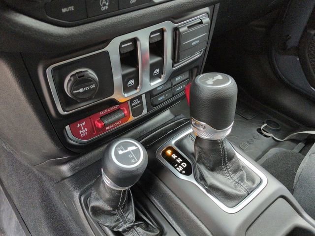 Used 2025 Jeep Wrangler Sport image 20