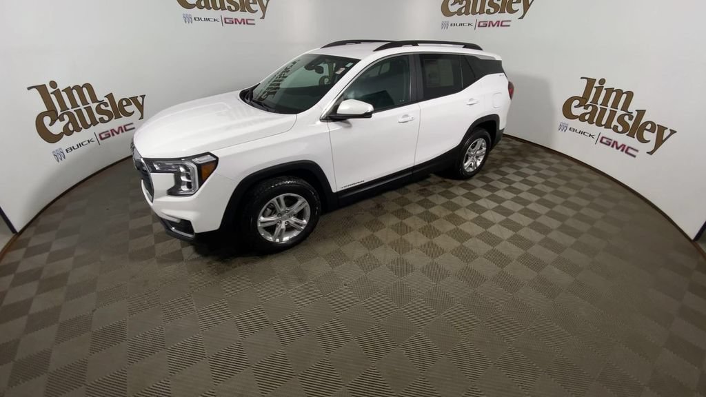 Certified 2023 GMC Terrain SLE w/ Driver Convenience Package AWD/4WD image 4