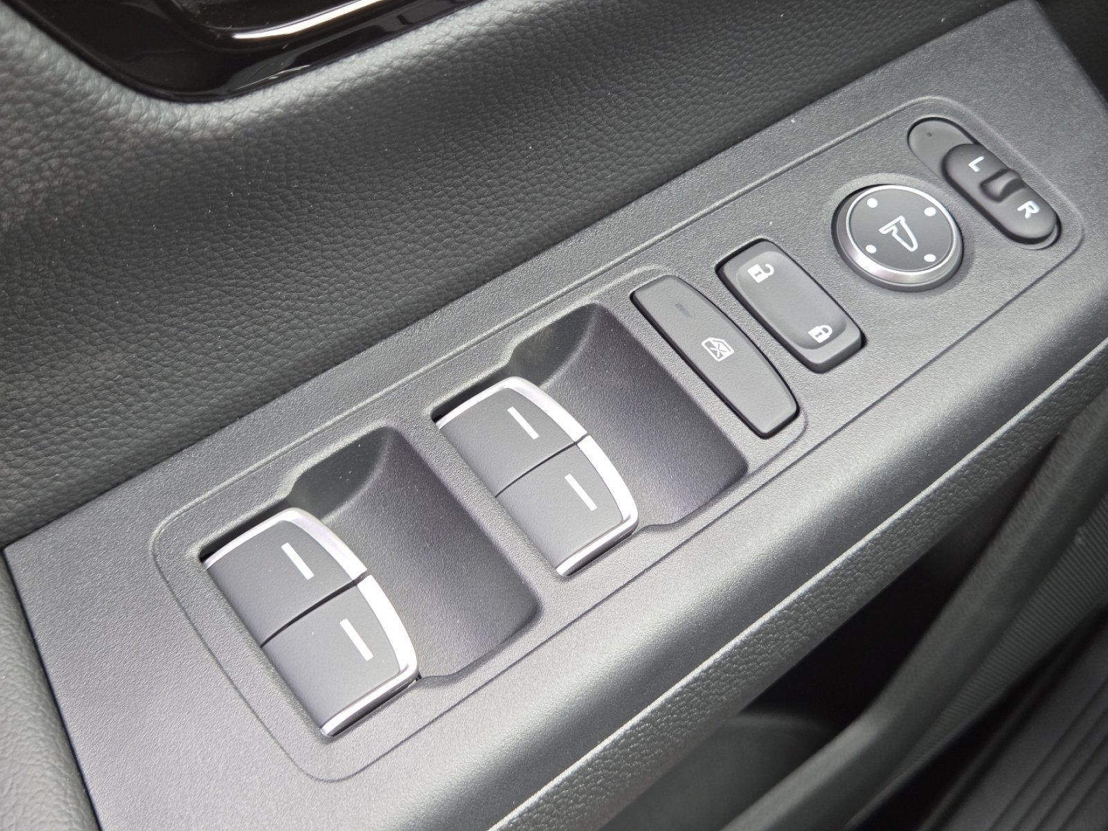 New 2026 Honda CR-V EX-L image 26