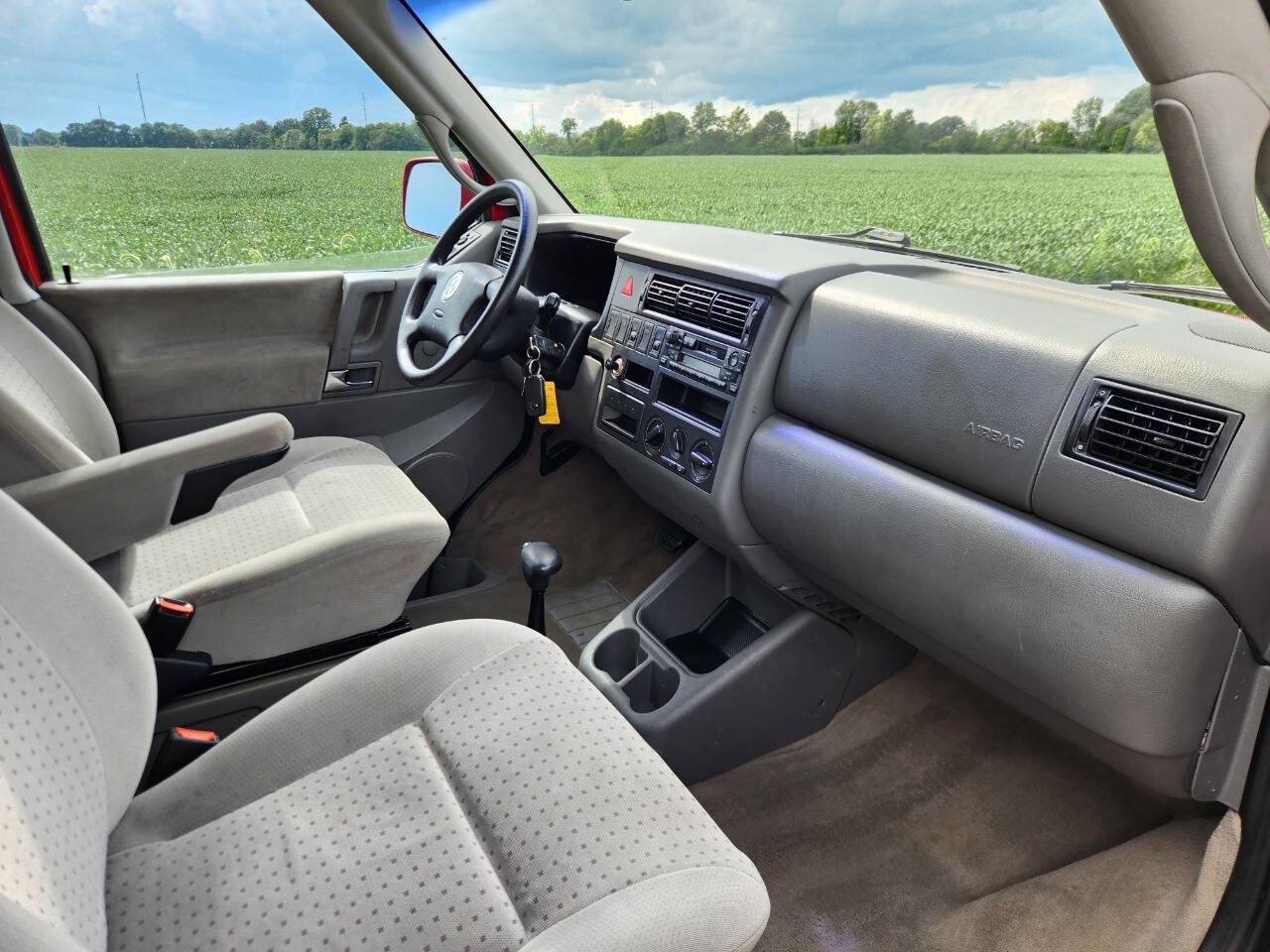 Used 2002 Volkswagen Eurovan MV FWD image 7
