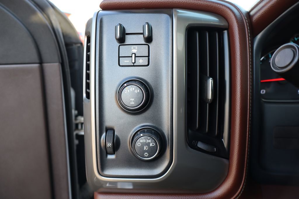 Used 2019 Chevrolet Silverado 3500 High Country w/ Duramax Plus Package image 18