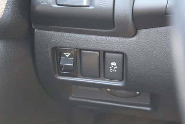 Used 2011 Nissan Altima 3.5 SR image 19