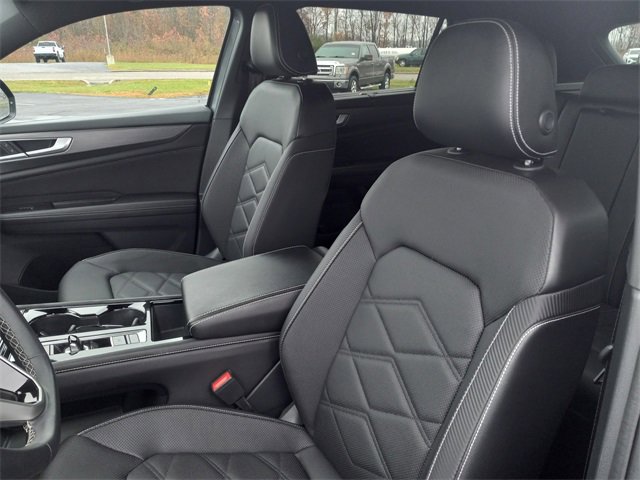 Used 2025 Volkswagen Atlas Cross Sport SE image 13