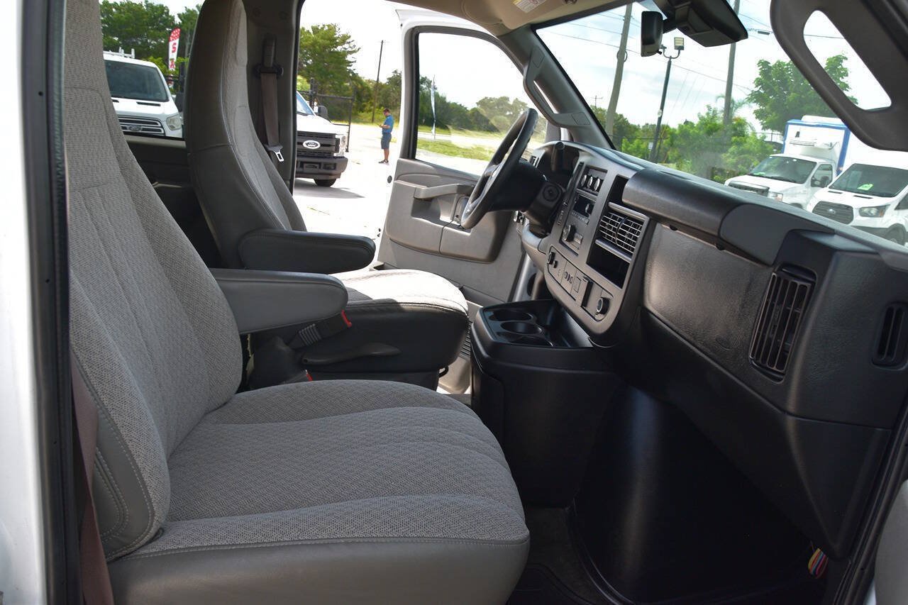 Used 2019 Chevrolet Express 3500 LT w/ LT Preferred Equipment Group RWD image 10