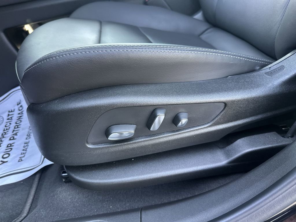 New 2025 Cadillac XT5 Premium Luxury AWD/4WD image 12
