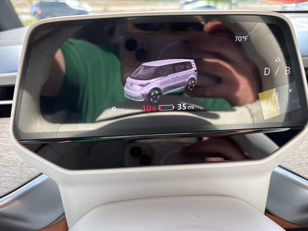 New 2025 Volkswagen ID. Buzz Pro S Plus AWD/4WD image 12