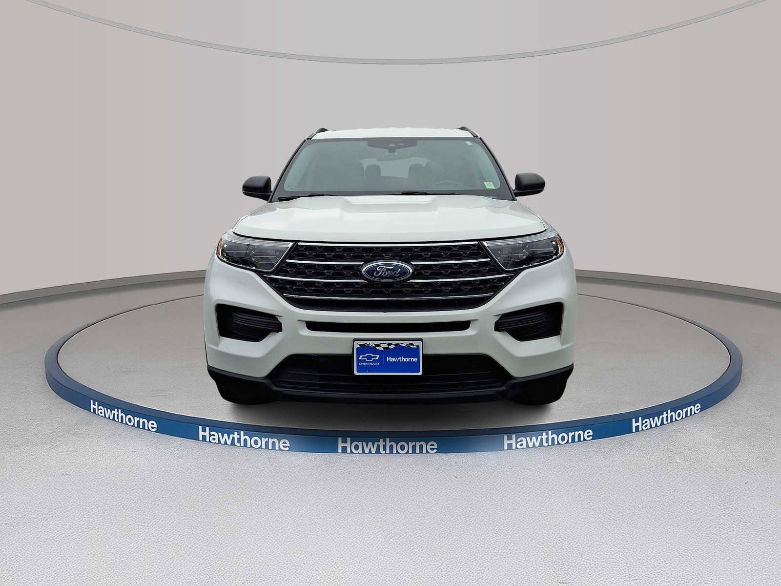 Used 2021 Ford Explorer XLT image 2