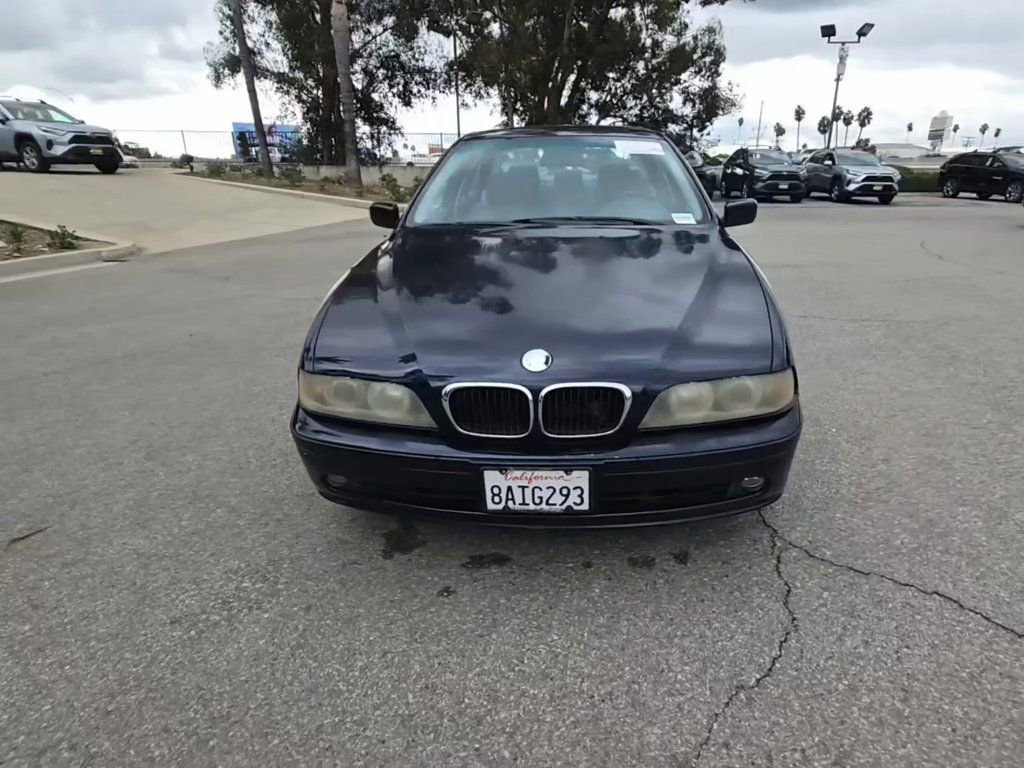 Used 2001 BMW 525i Sedan image 1