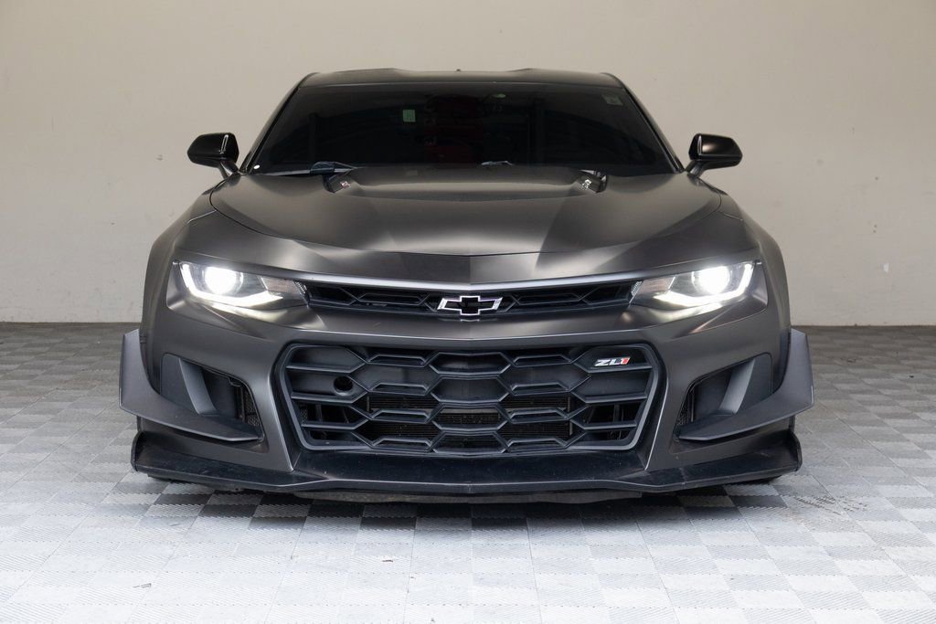 Used 2021 Chevrolet Camaro ZL1 RWD image 4