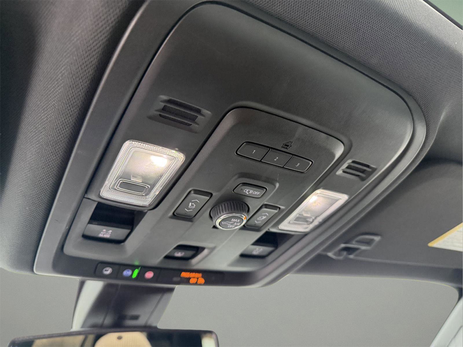 Used 2022 Chevrolet Tahoe RST w/ Sport Performance Package image 26