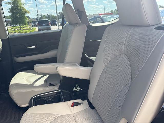 Used 2024 Toyota Grand Highlander AWD image 26