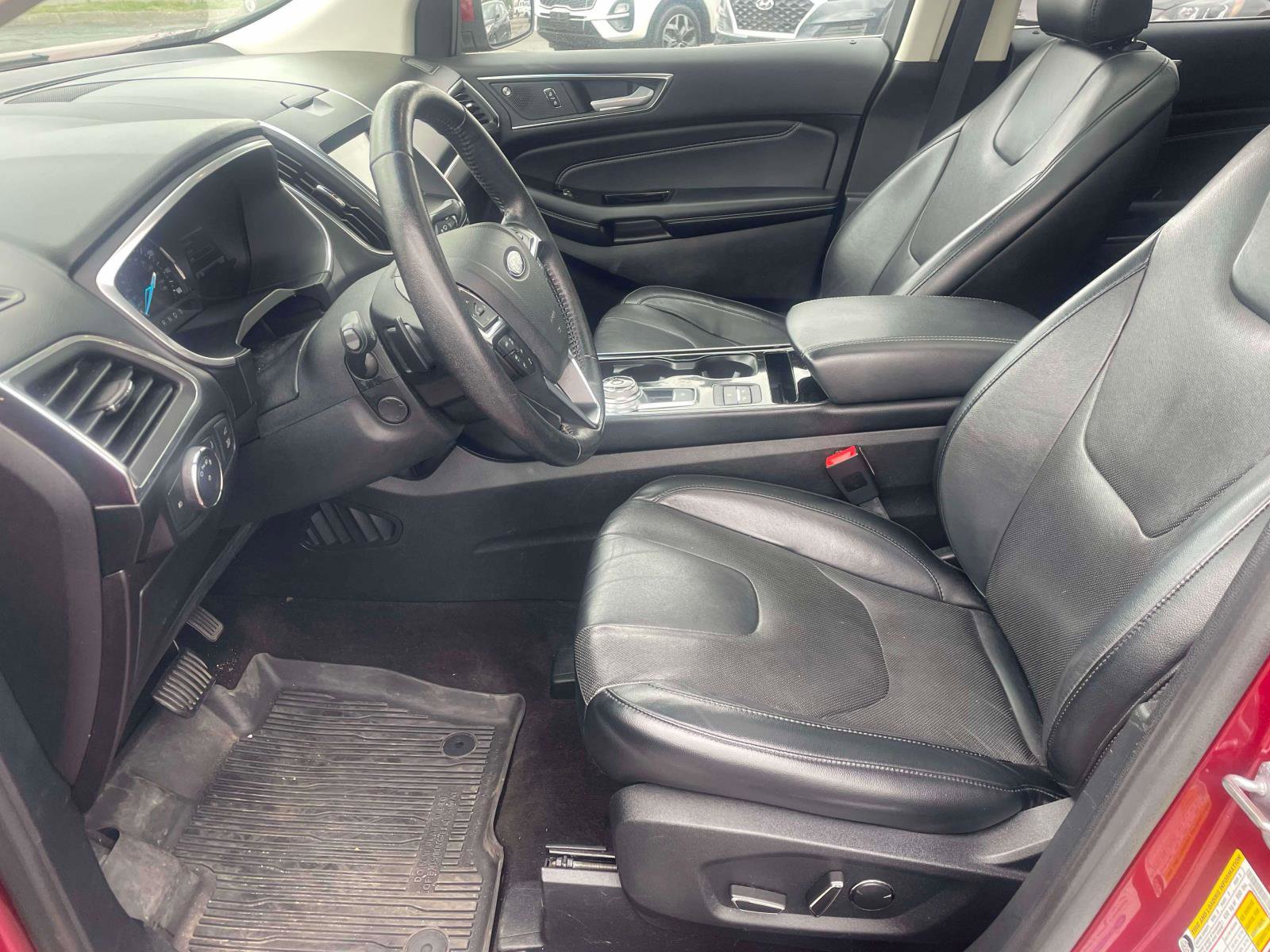 Used 2019 Ford Edge Titanium w/ Equipment Group 301A AWD/4WD image 5