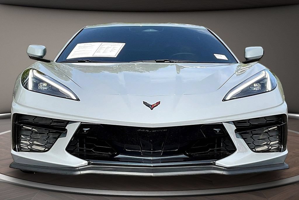 Used 2025 Chevrolet Corvette Stingray Preferred Cpe w/ Z51 Performance Package RWD image 2