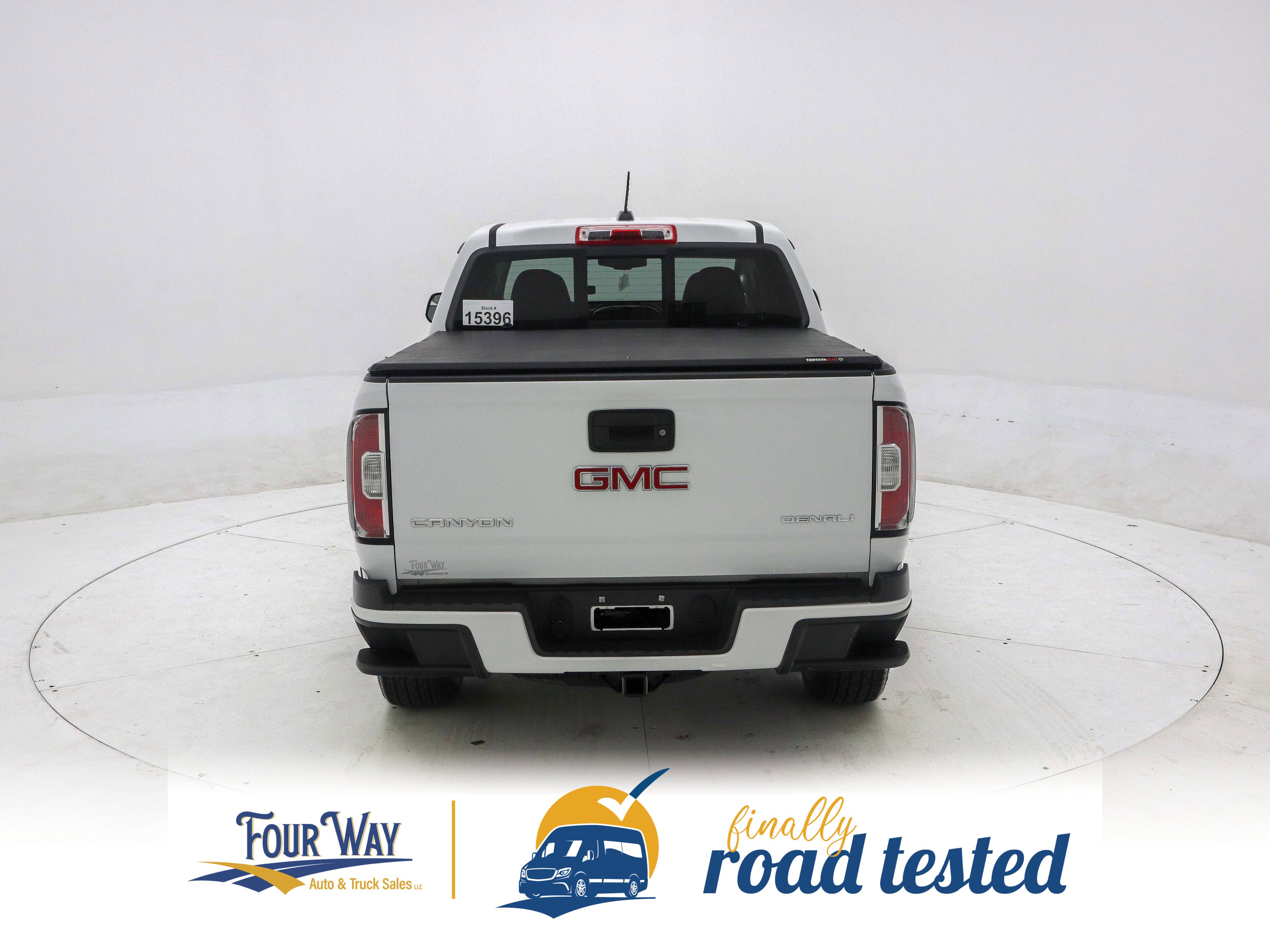 Used 2018 GMC Canyon Denali image 5