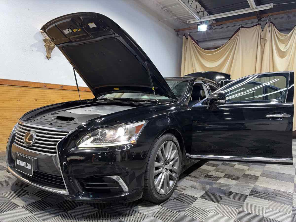 Used 2014 Lexus LS 460 w/ Comfort Package RWD image 11