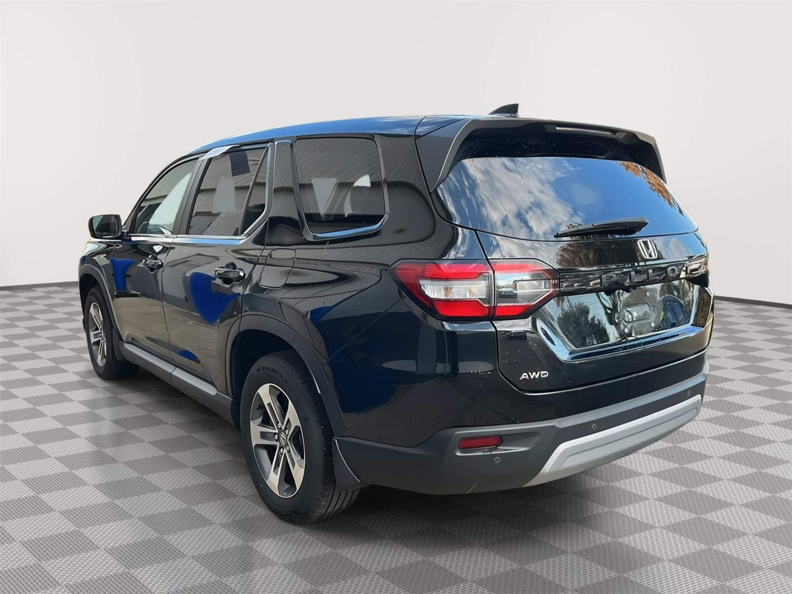 Certified 2025 Honda Pilot EX-L image 30