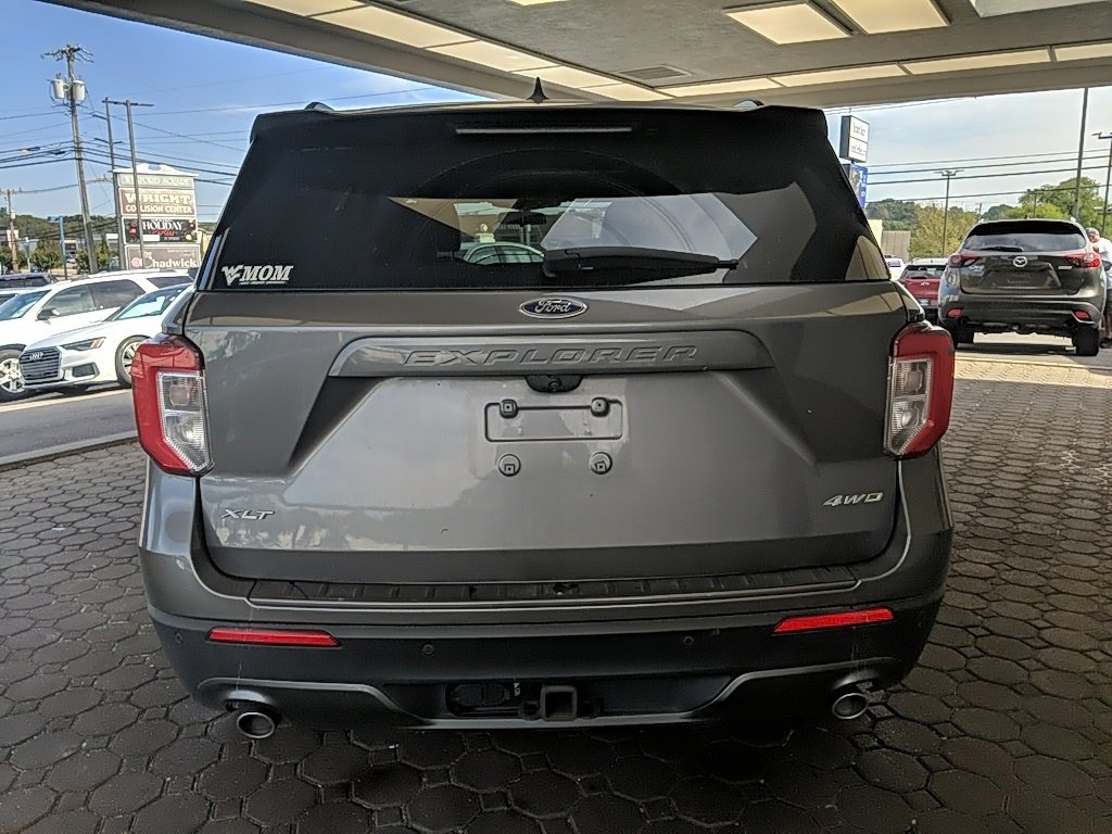 Certified 2022 Ford Explorer XLT w/ Equipment Group 202A image 6