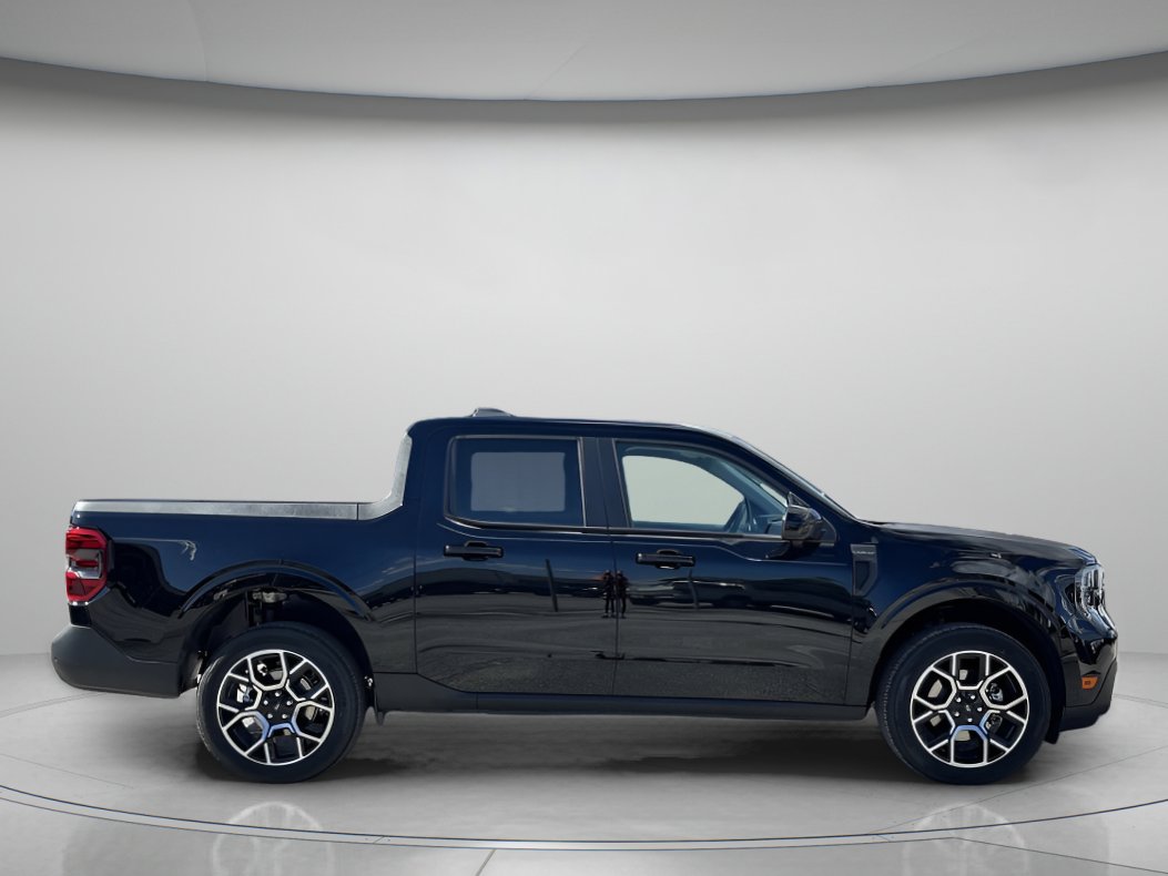 New 2025 Ford Maverick Lariat w/ 4K Tow Package image 4