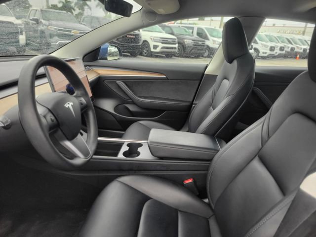 Used 2023 Tesla Model 3 Standard Range image 18