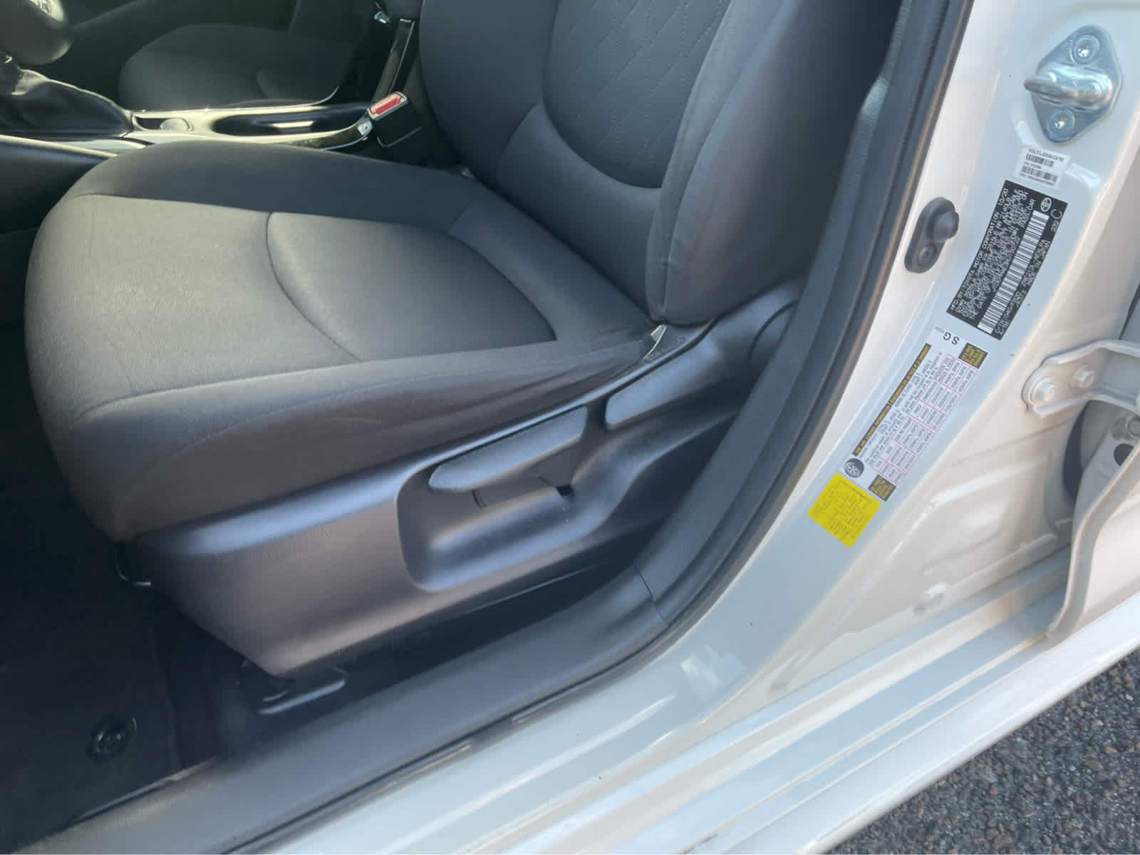 Used 2021 Toyota Corolla LE FWD image 13