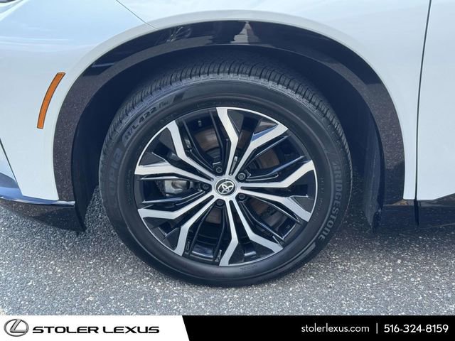 Used 2025 Toyota Crown Signia AWD/4WD image 14