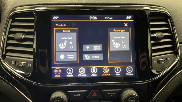 Used 2019 Jeep Grand Cherokee Limited AWD/4WD image 29