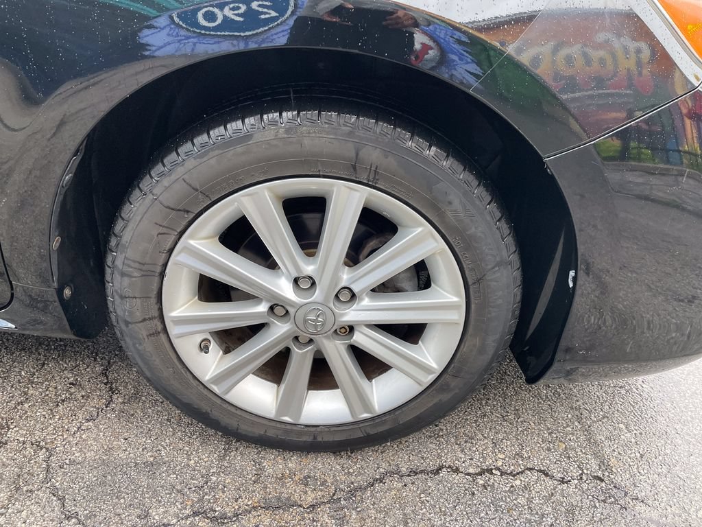 Used 2013 Toyota Camry XLE FWD image 11