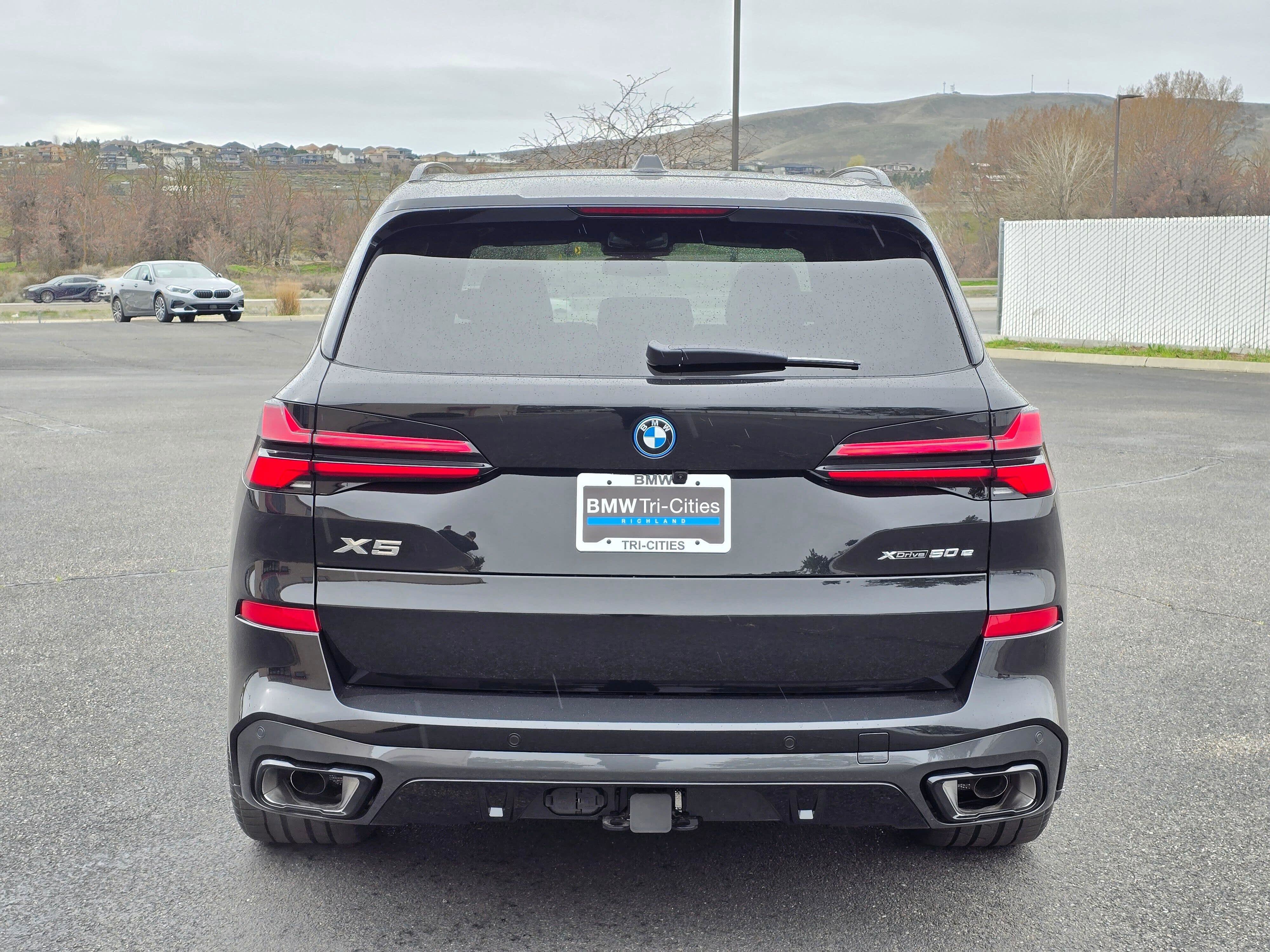 New 2026 BMW X5 xDrive50e w/ Executive Package image 5