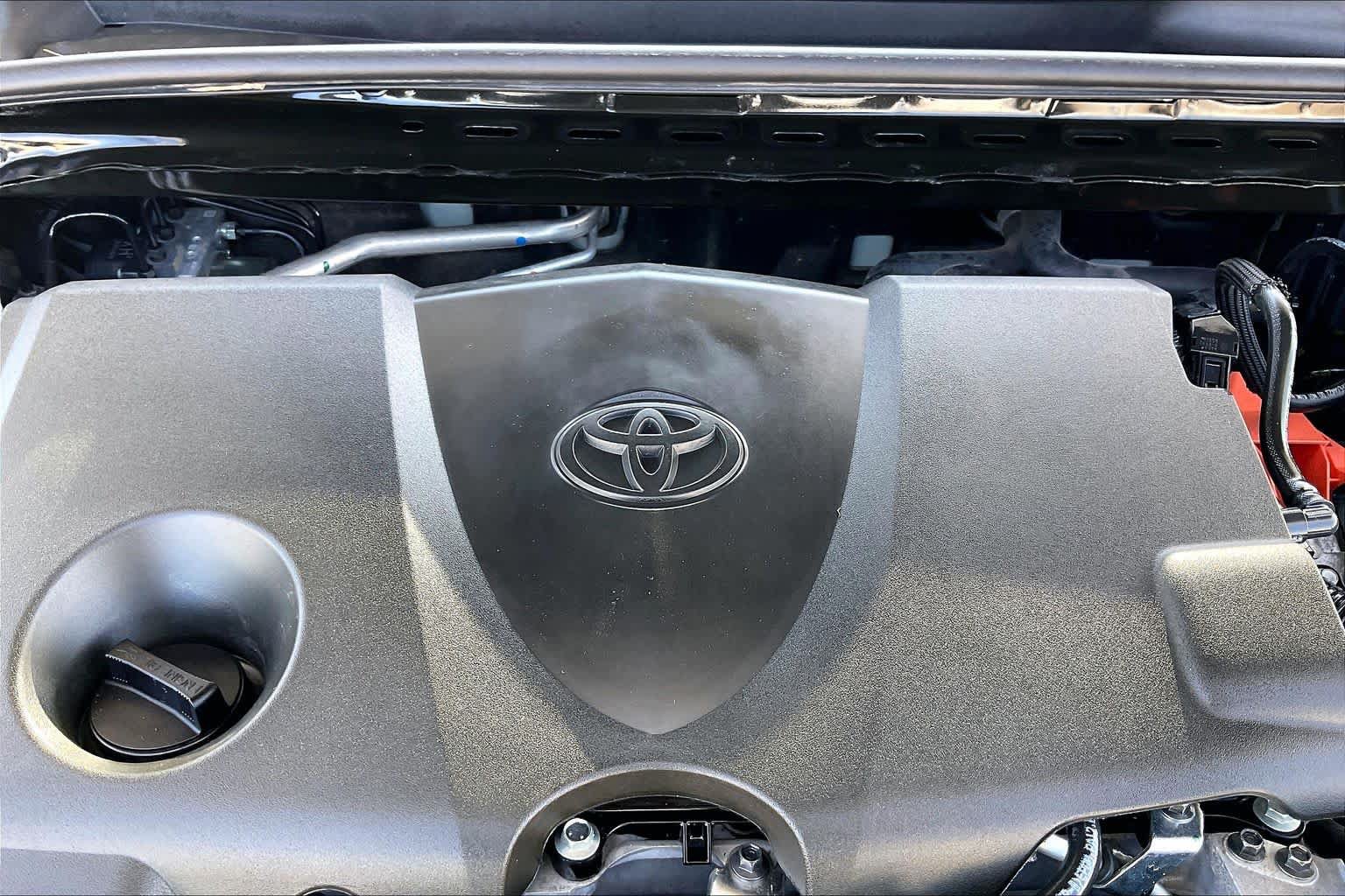 Used 2025 Toyota Camry SE FWD image 62