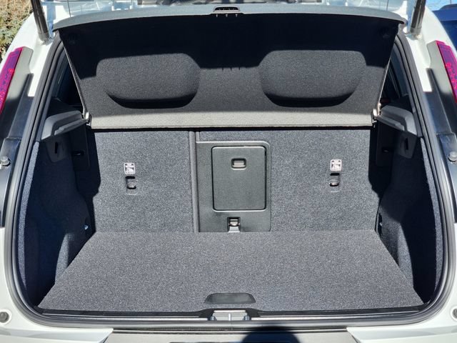 New 2026 Volvo XC40 B5 Core AWD/4WD image 18