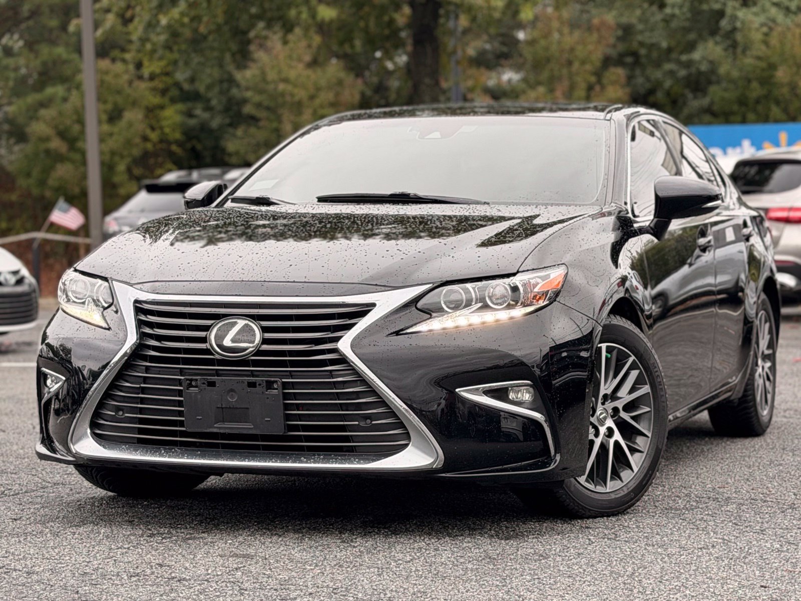Used 2017 Lexus ES 350 w/ Luxury Package FWD image 1