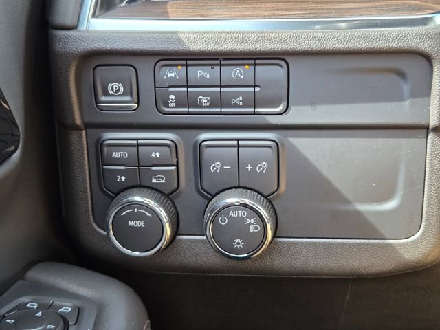 Certified 2025 Chevrolet Tahoe LT image 35