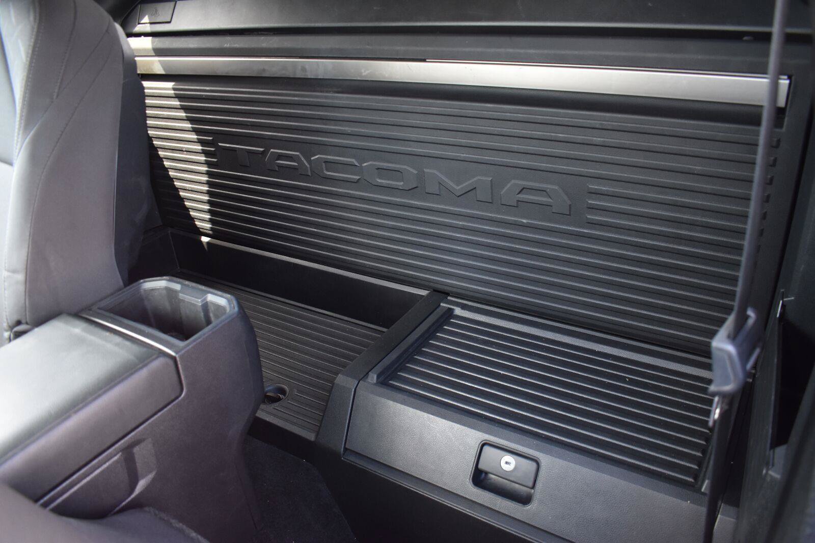 Used 2025 Toyota Tacoma SR RWD image 14