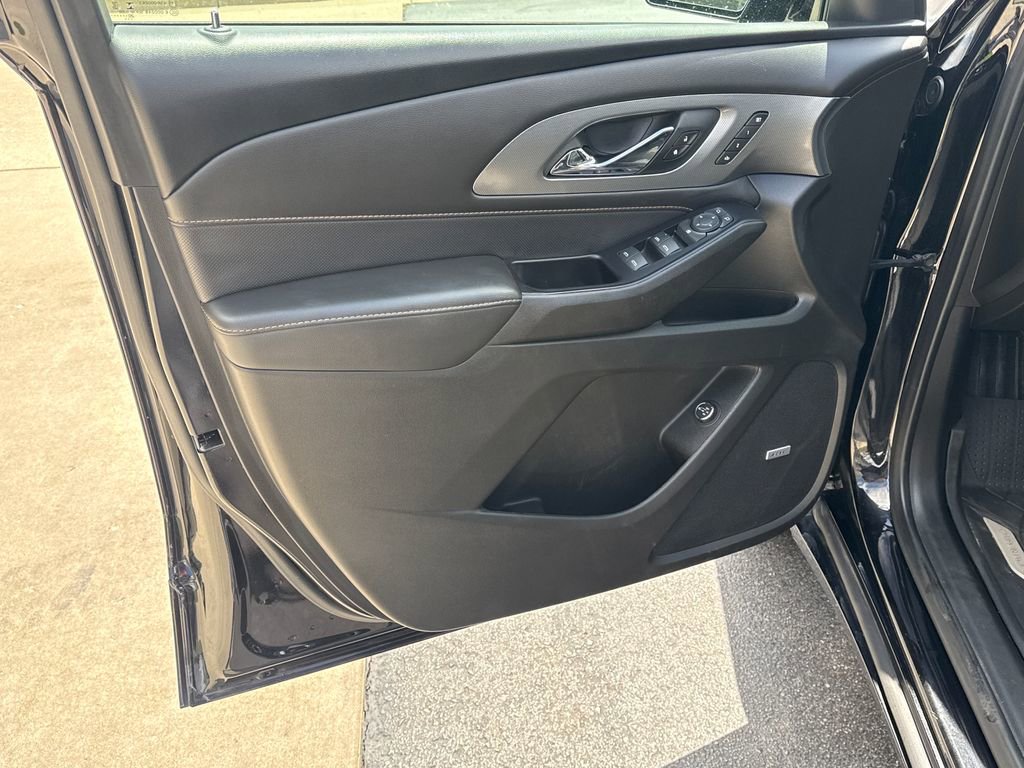 Certified 2020 Chevrolet Traverse Premier w/ Redline Edition AWD/4WD image 28