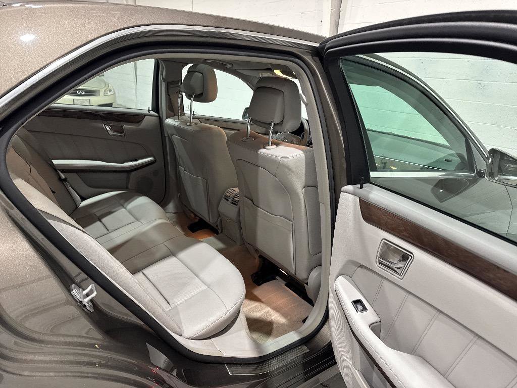 Used 2011 Mercedes-Benz E 350 Sedan image 62