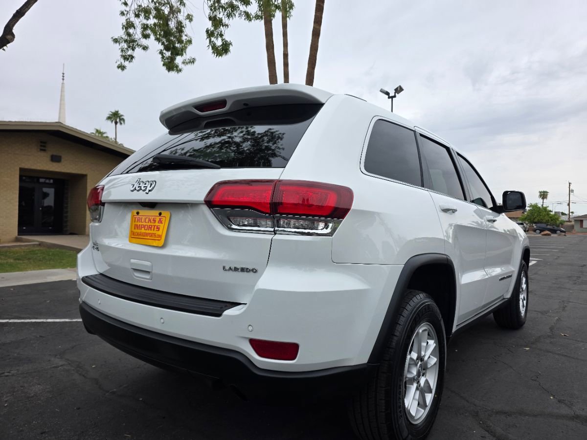 Used 2020 Jeep Grand Cherokee Laredo image 11