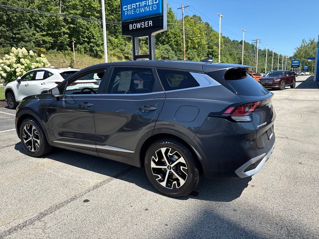Used 2023 Kia Sportage EX FWD image 3