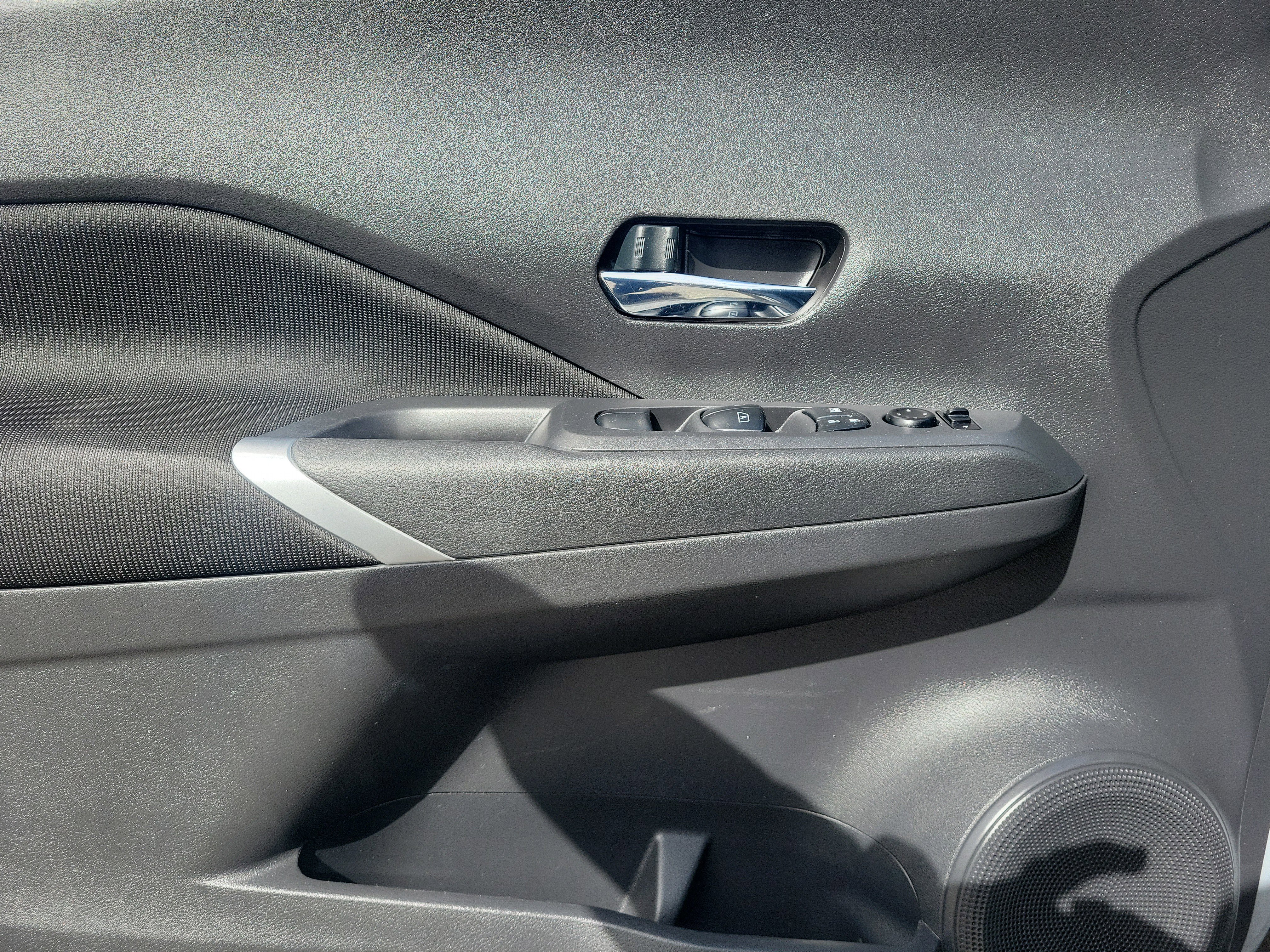 Certified 2021 Nissan Kicks SV FWD image 16