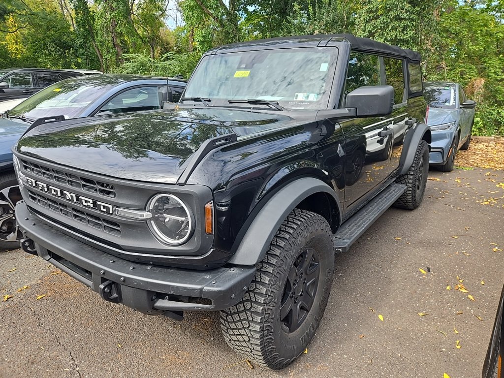 Certified 2022 Ford Bronco Black Diamond AWD/4WD image 3