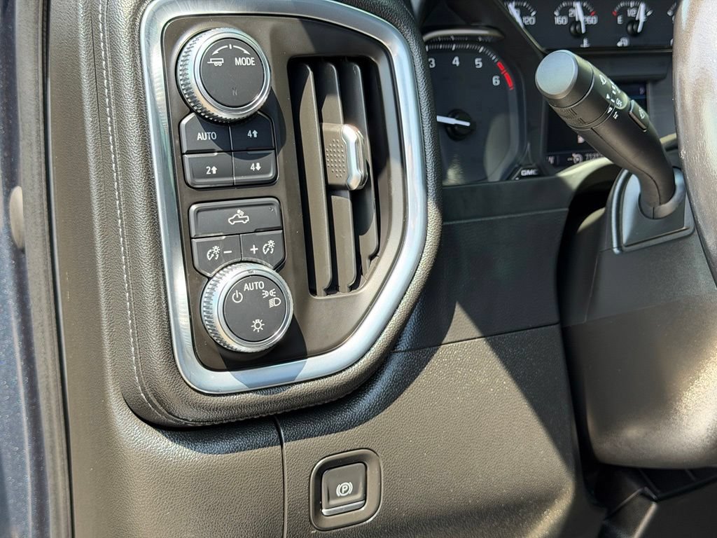 Used 2021 GMC Sierra 1500 SLE AWD/4WD image 18