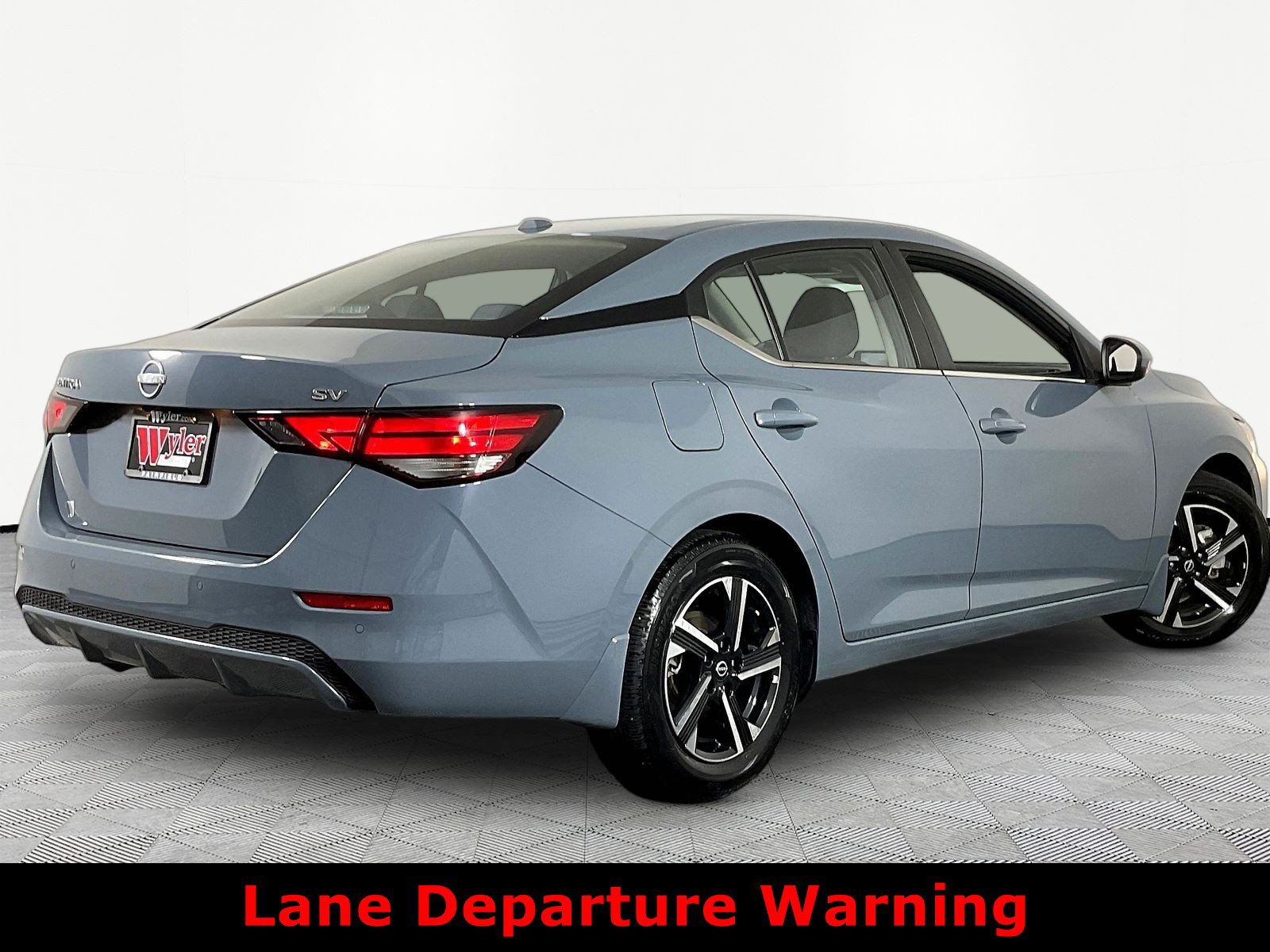 Used 2024 Nissan Sentra SV FWD image 6