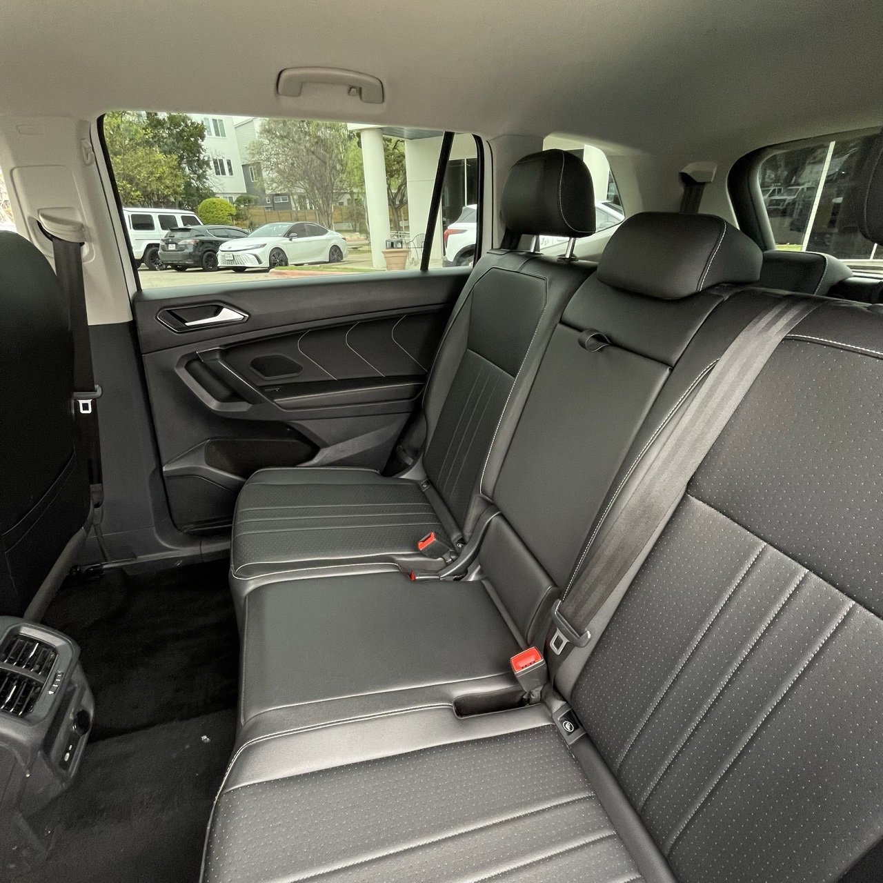 Used 2023 Volkswagen Tiguan SE image 24