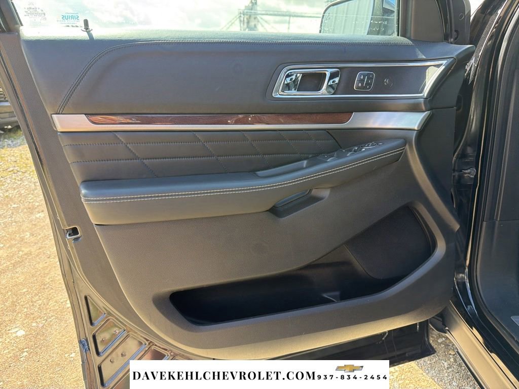 Used 2017 Ford Explorer Platinum AWD/4WD image 9