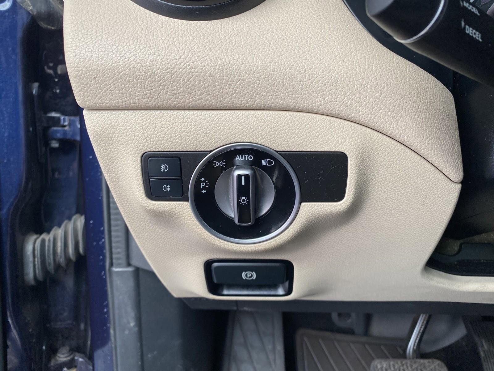 Used 2018 Mercedes-Benz GLA 250 4MATIC image 28