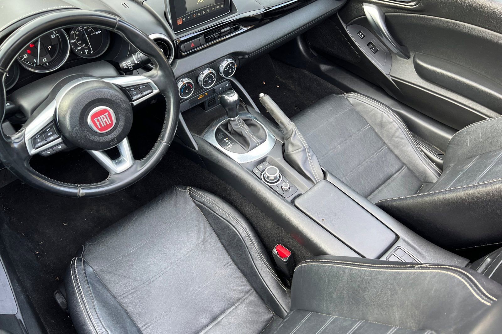 Used 2017 FIAT 124 Spider Lusso image 12